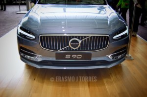 Volvo-s90-sedan